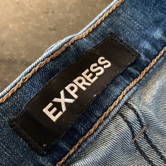 EXPRESS - Picture 4 of 6